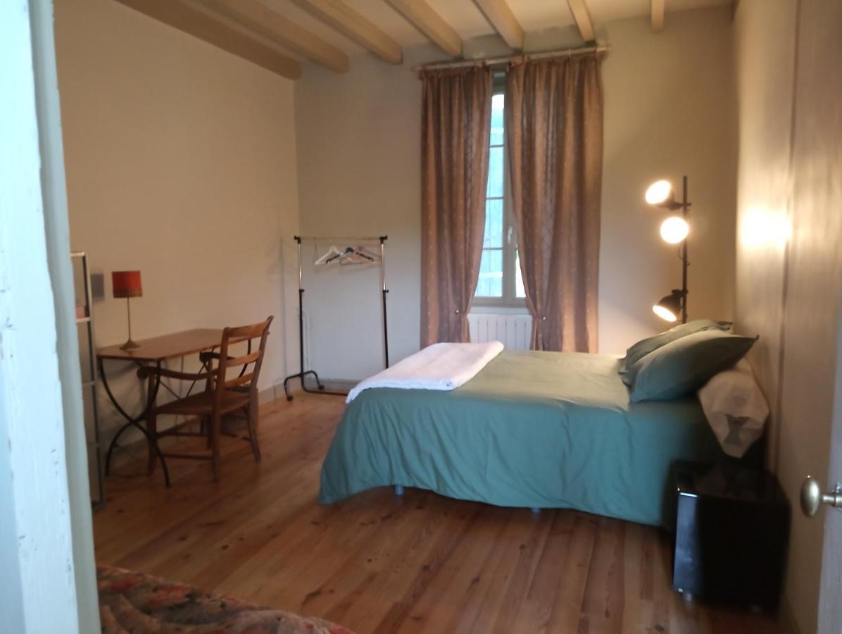 Отель Lulu Castelmoron-sur-Lot Экстерьер фото