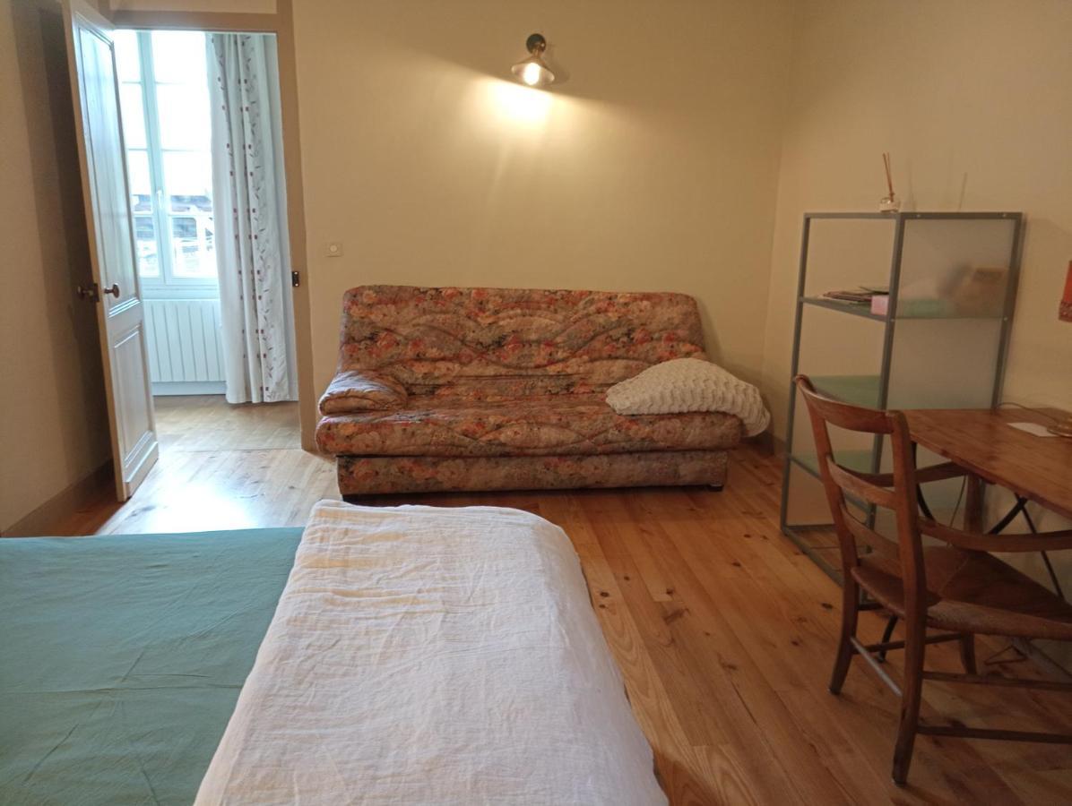 Отель Lulu Castelmoron-sur-Lot Экстерьер фото