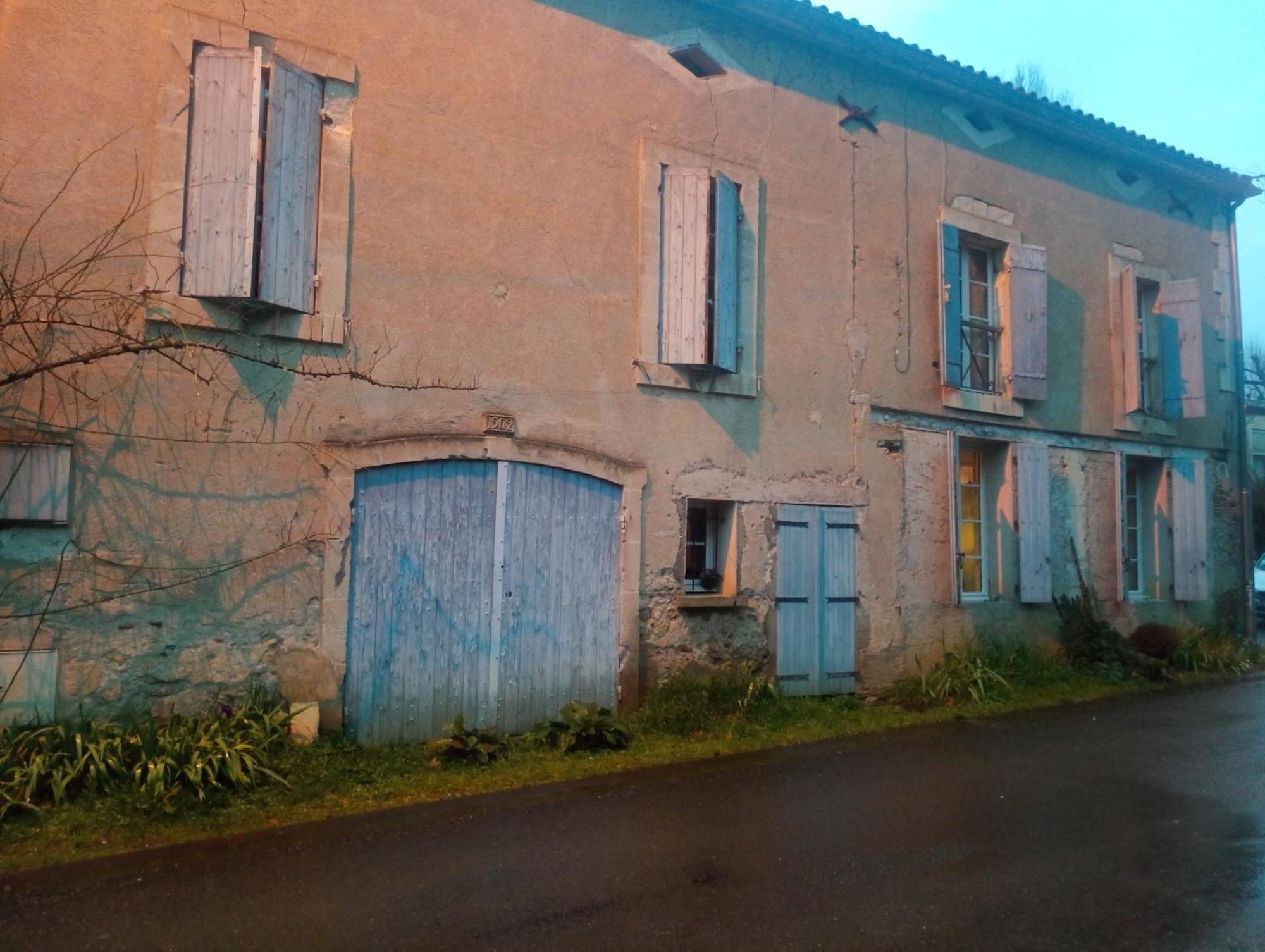 Отель Lulu Castelmoron-sur-Lot Экстерьер фото